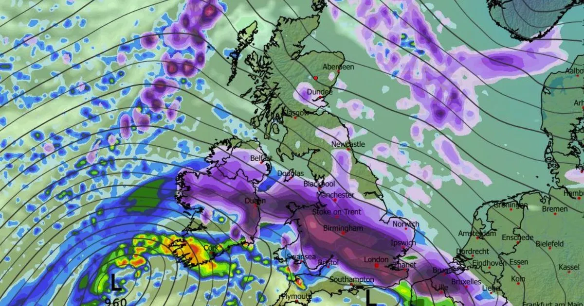 Snowstorm expected to blanket 90% of the UK, including London, with up to 175 cm of snow